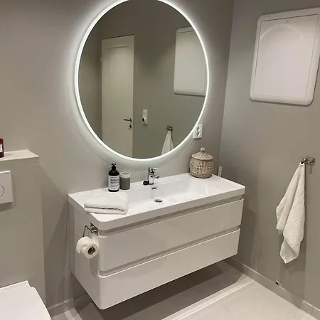 Eksklusiv Med Spektakulaer Utsikt Kabelvag