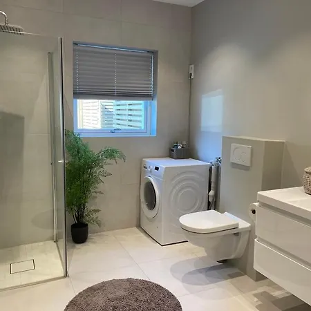 Apartment Eksklusiv Med Spektakulaer Utsikt Kabelvag