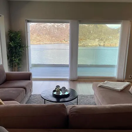 Eksklusiv Med Spektakulaer Utsikt