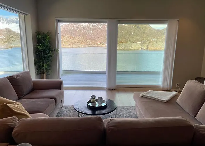 Eksklusiv Med Spektakulaer Utsikt